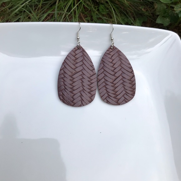 WOVEN LEATHER DROP HOOP EARRINGS - Picture 4 of 16
